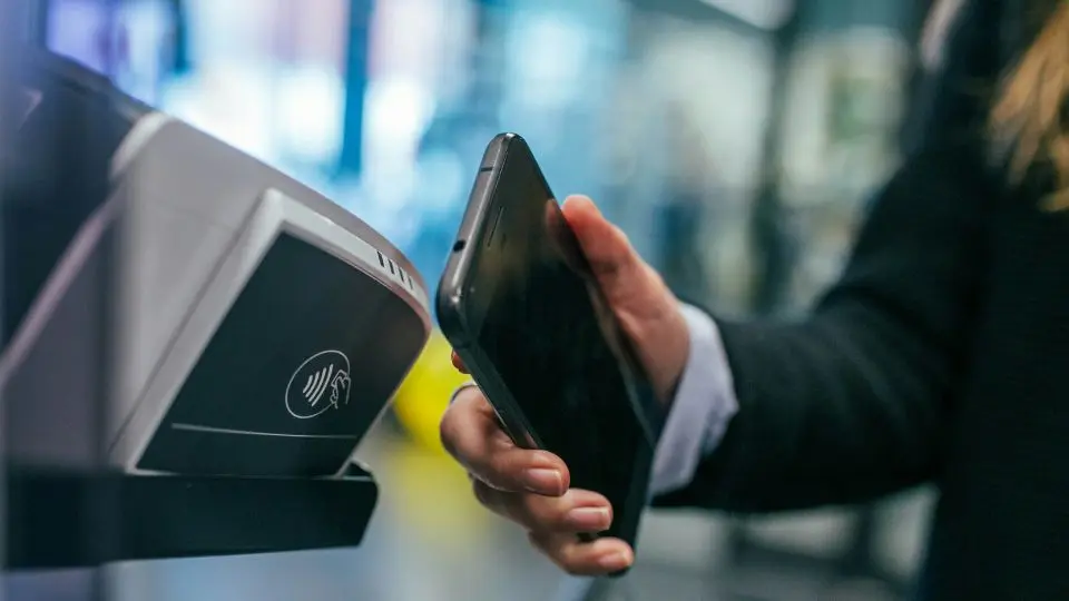 Japan’s Cashless Revolution: 42.8% Non-Cash Payments and the Digital Yen in 2025